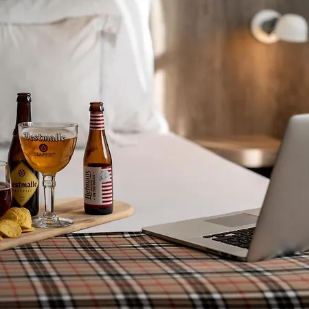 De Koepoort 酒店 恩克赫伊曾