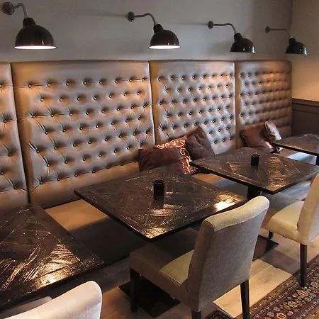 酒店 De Koepoort 恩克赫伊曾