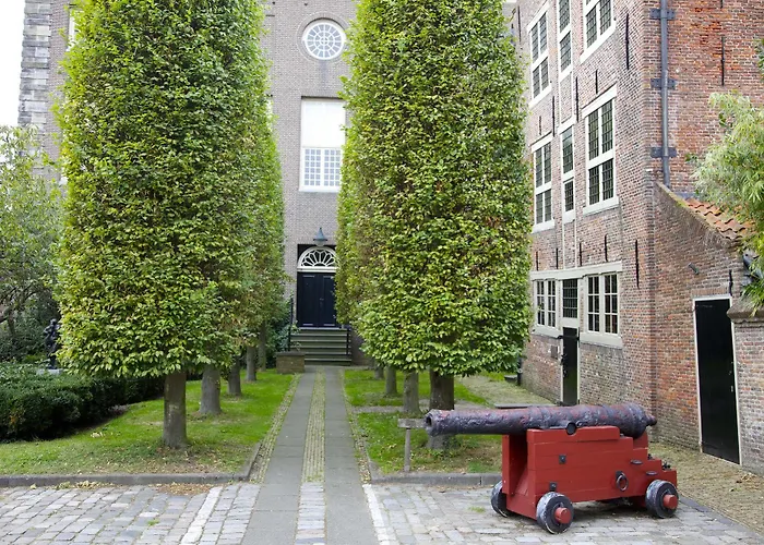 Hotel De Koepoort 4*